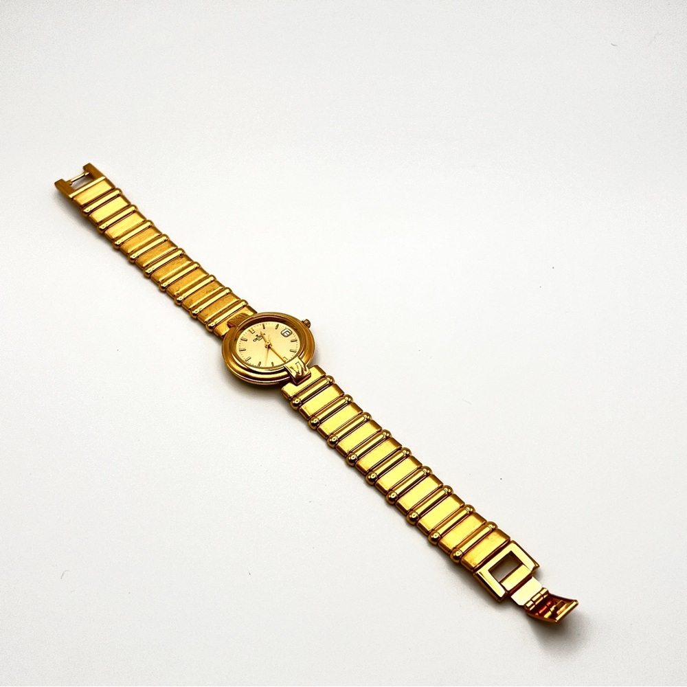 Vintage CROTON Ladies Gold Tone Watch Round Face Date Window 7.25” Bracelet - Picture 3 of 12